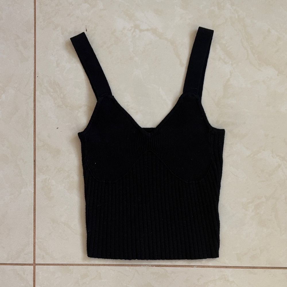Forever 21 Black Ribbed V-Neck Cropped Tank